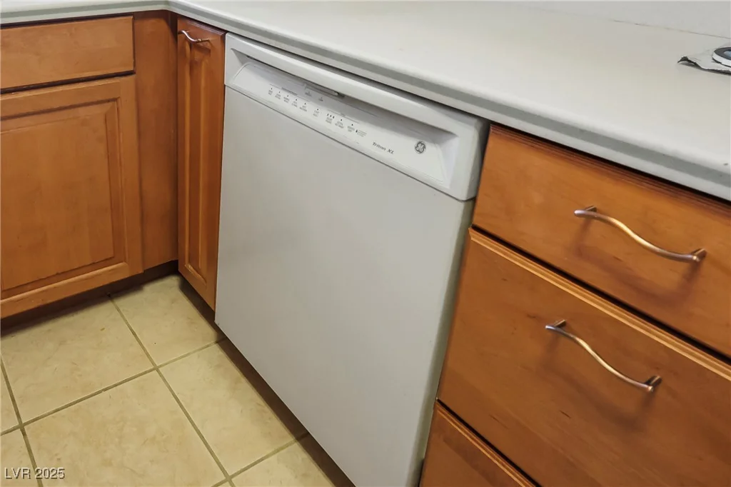 796 Tam O Shanter, Las Vegas, NV 89109