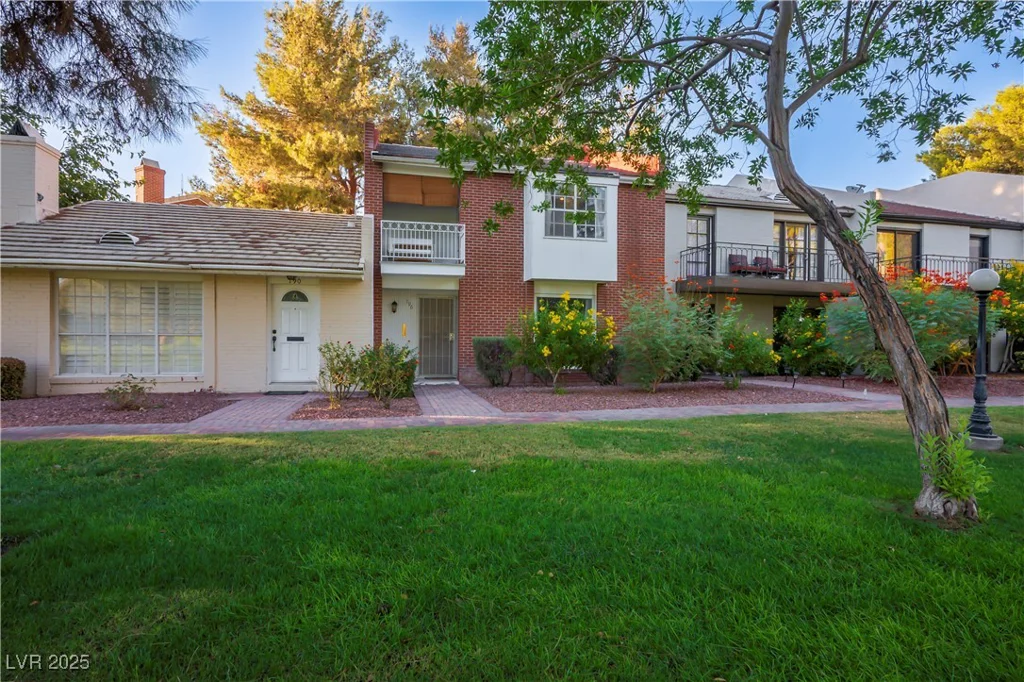 796 Tam O Shanter, Las Vegas, NV 89109