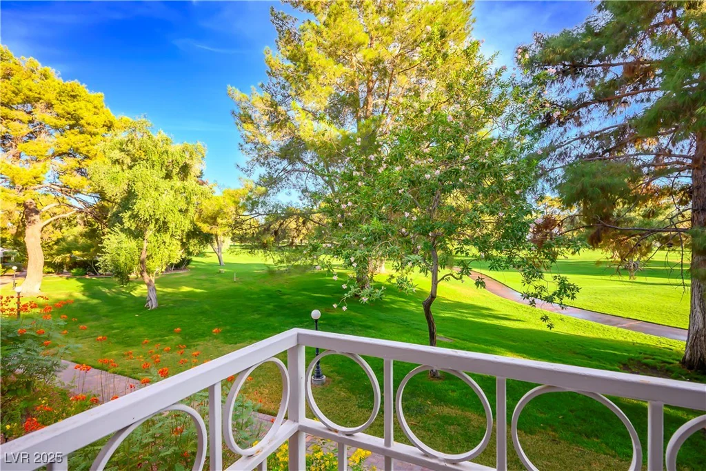 796 Tam O Shanter, Las Vegas, NV 89109