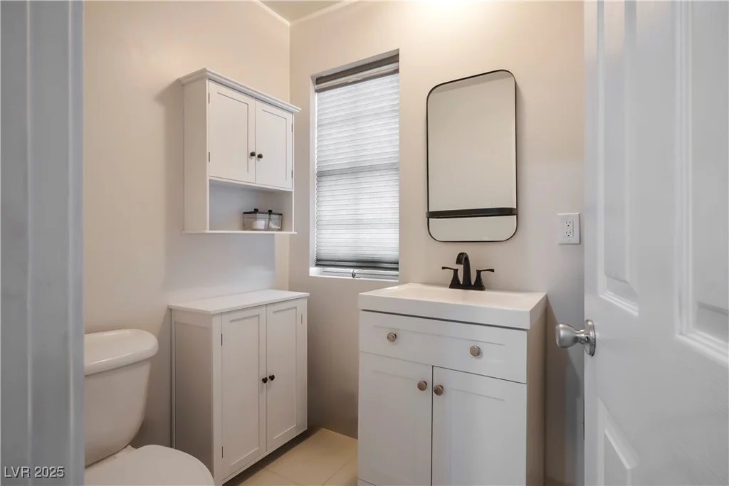 796 Tam O Shanter, Las Vegas, NV 89109