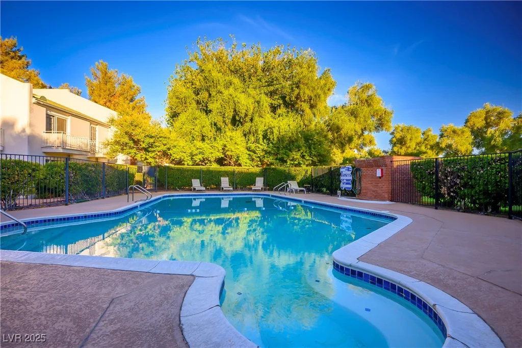 796 Tam O Shanter, Las Vegas, NV 89109