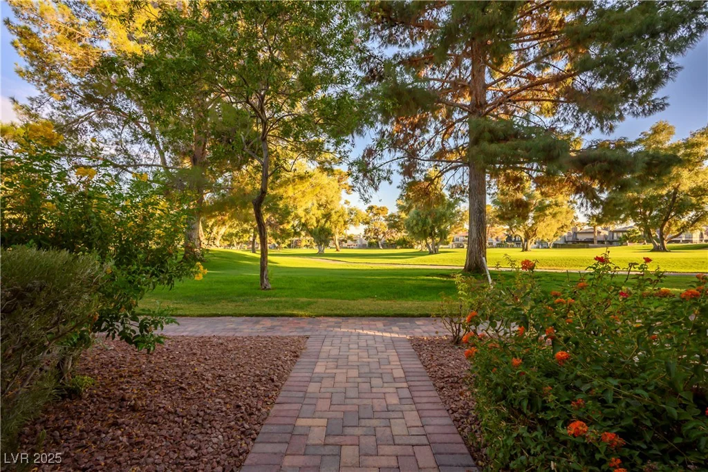 796 Tam O Shanter, Las Vegas, NV 89109