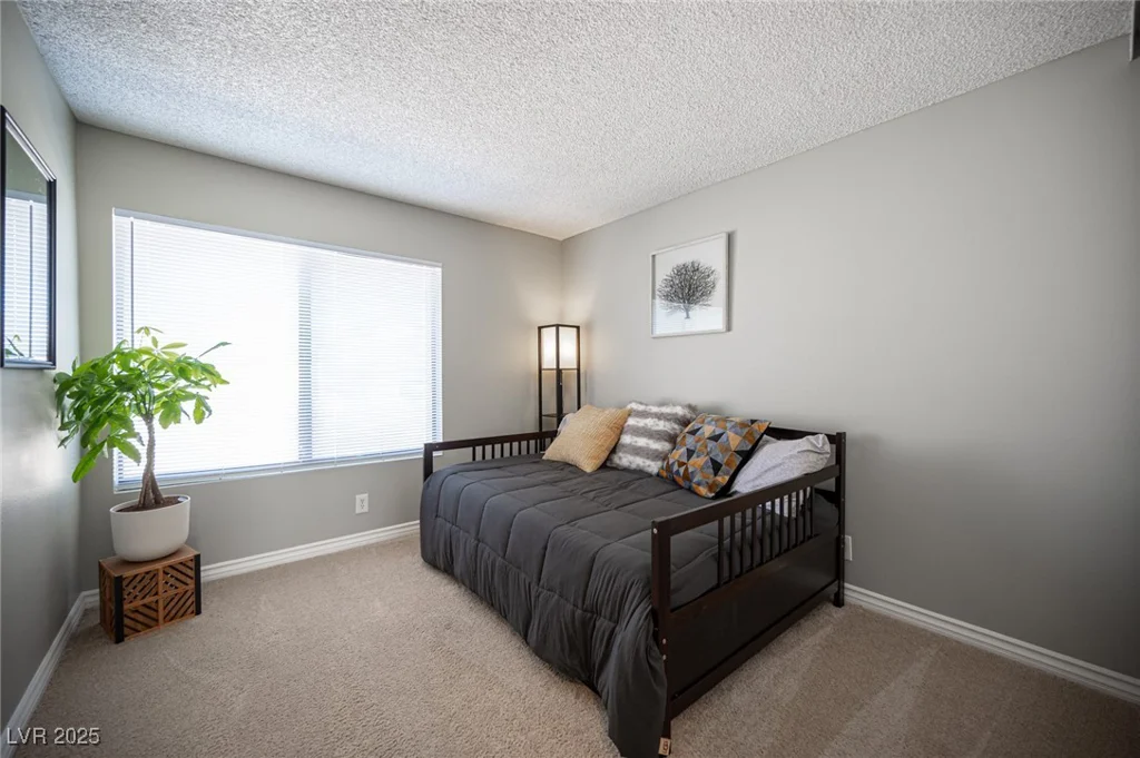6575 Ellerhurst, Las Vegas, NV 89103