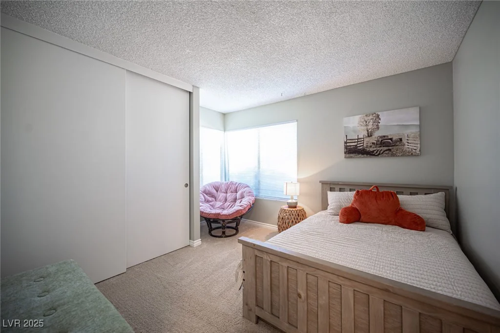 6575 Ellerhurst, Las Vegas, NV 89103