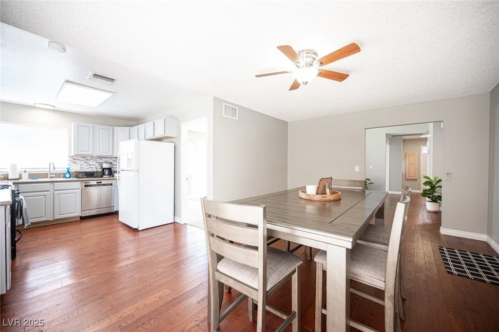 6575 Ellerhurst, Las Vegas, NV 89103