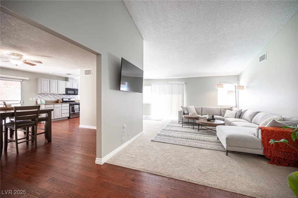 6575 Ellerhurst, Las Vegas, NV 89103