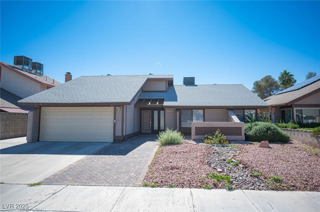 6575 Ellerhurst, Las Vegas, NV 89103