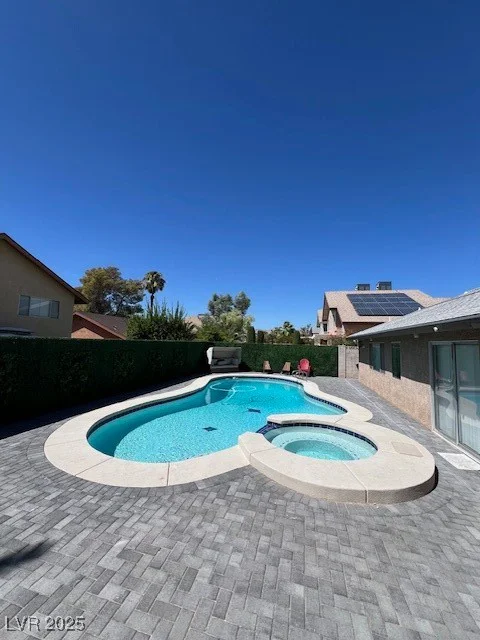 6575 Ellerhurst, Las Vegas, NV 89103