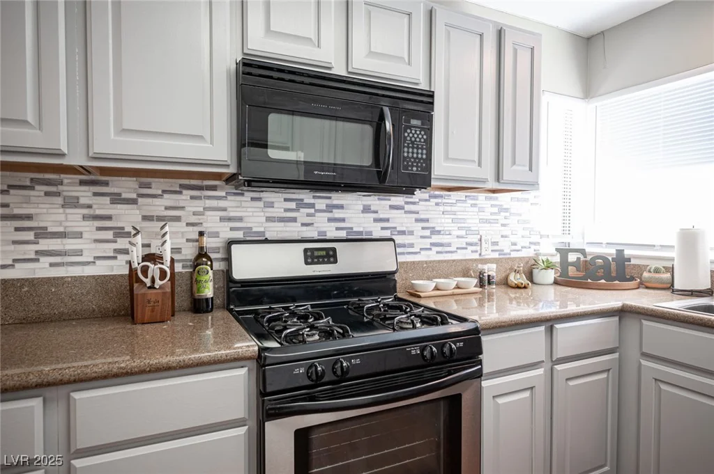 6575 Ellerhurst, Las Vegas, NV 89103