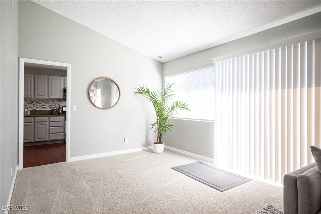 6575 Ellerhurst, Las Vegas, NV 89103
