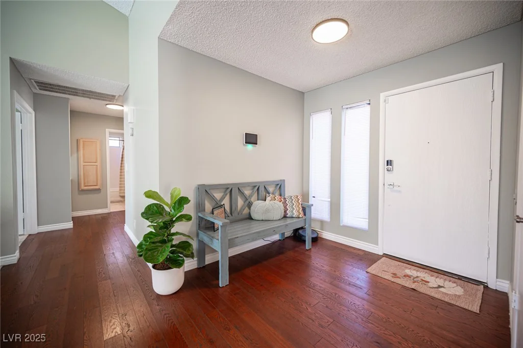 6575 Ellerhurst, Las Vegas, NV 89103