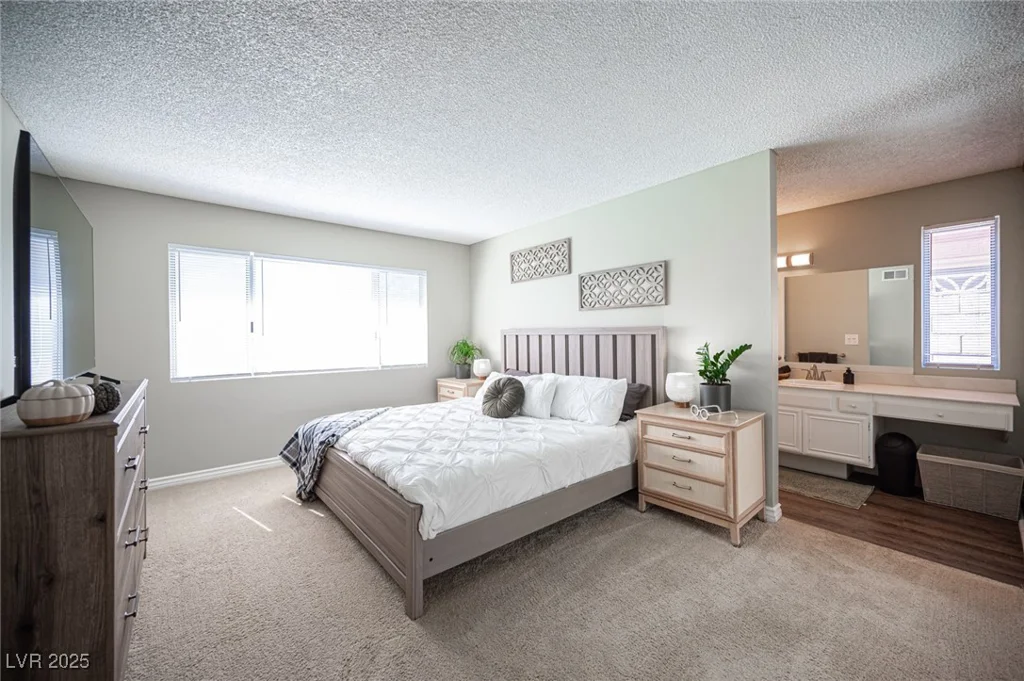 6575 Ellerhurst, Las Vegas, NV 89103