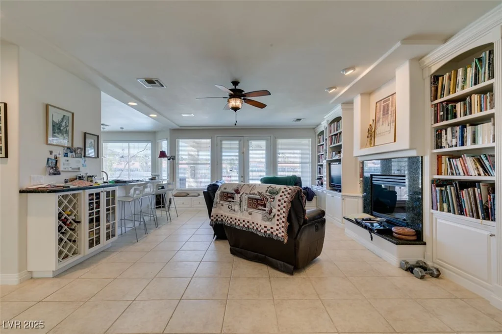 2469 Sun Reef, Las Vegas, NV 89128