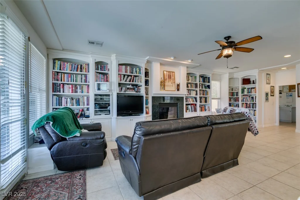 2469 Sun Reef, Las Vegas, NV 89128