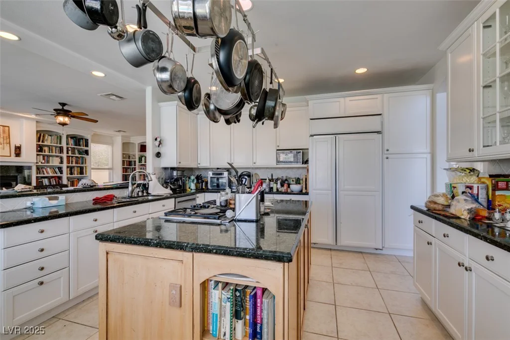 2469 Sun Reef, Las Vegas, NV 89128