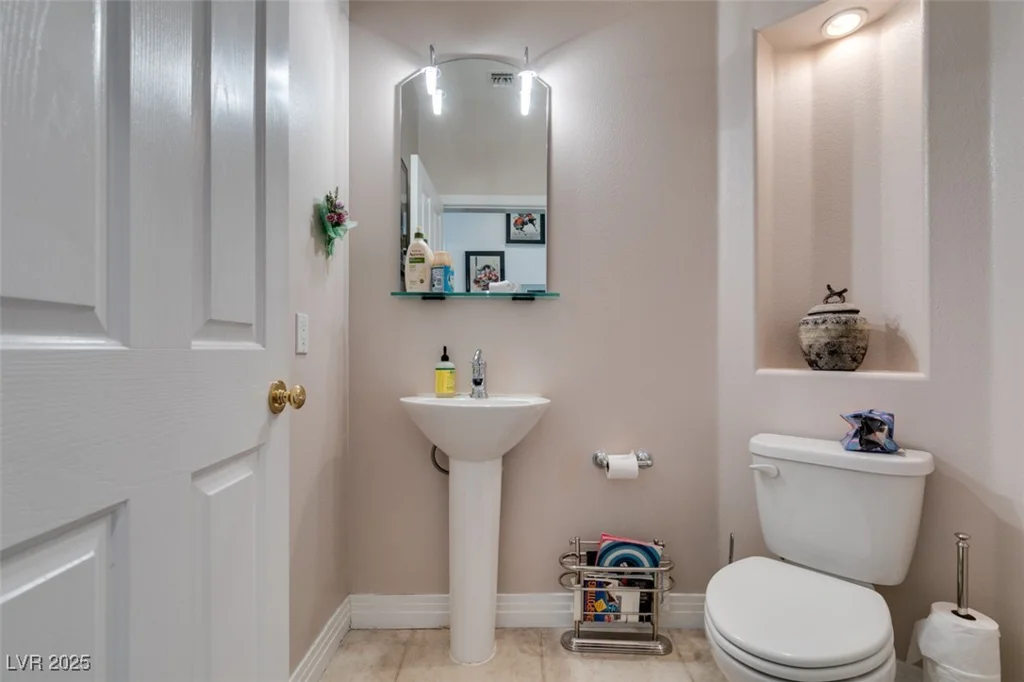 2469 Sun Reef, Las Vegas, NV 89128