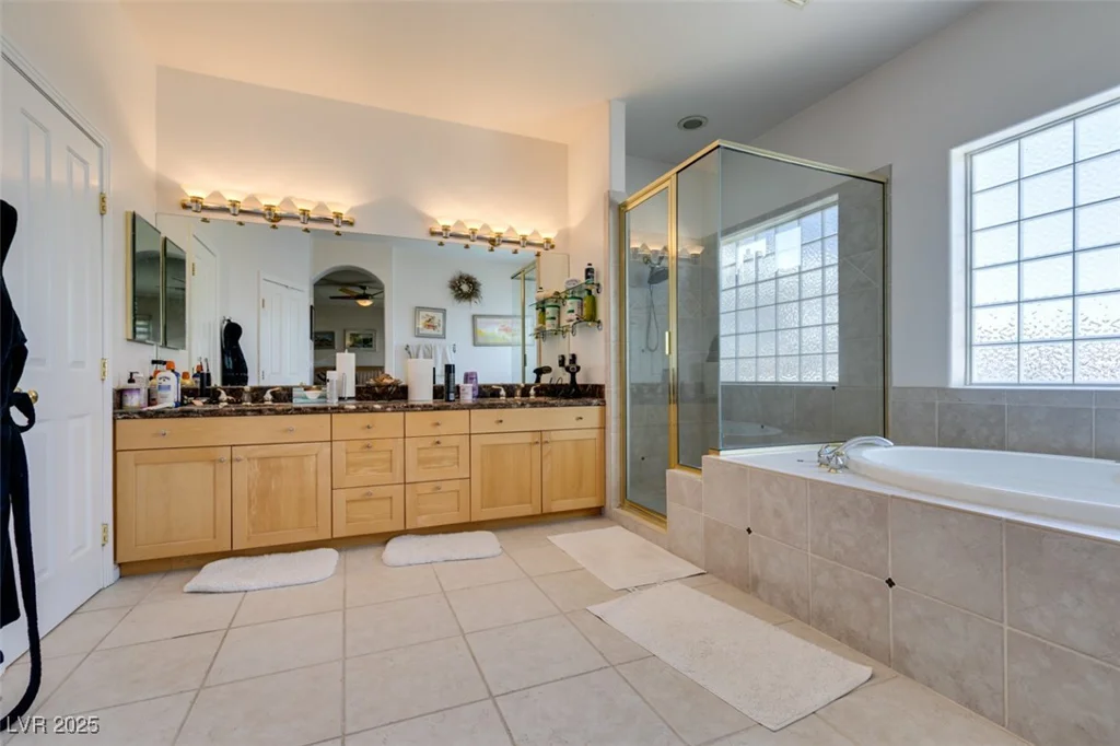 2469 Sun Reef, Las Vegas, NV 89128