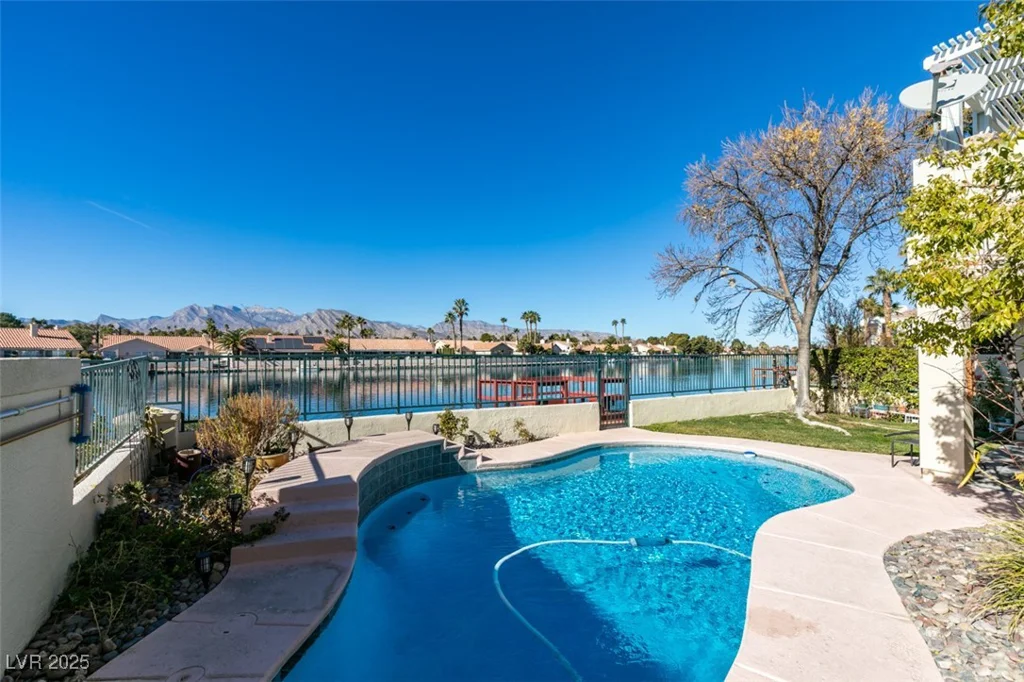 2469 Sun Reef, Las Vegas, NV 89128