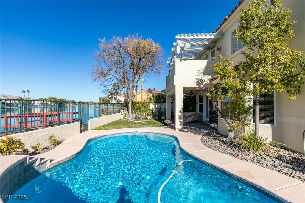 2469 Sun Reef, Las Vegas, NV 89128