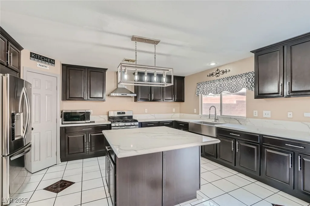 2108 Royal Antilles, North Las Vegas, NV 89031
