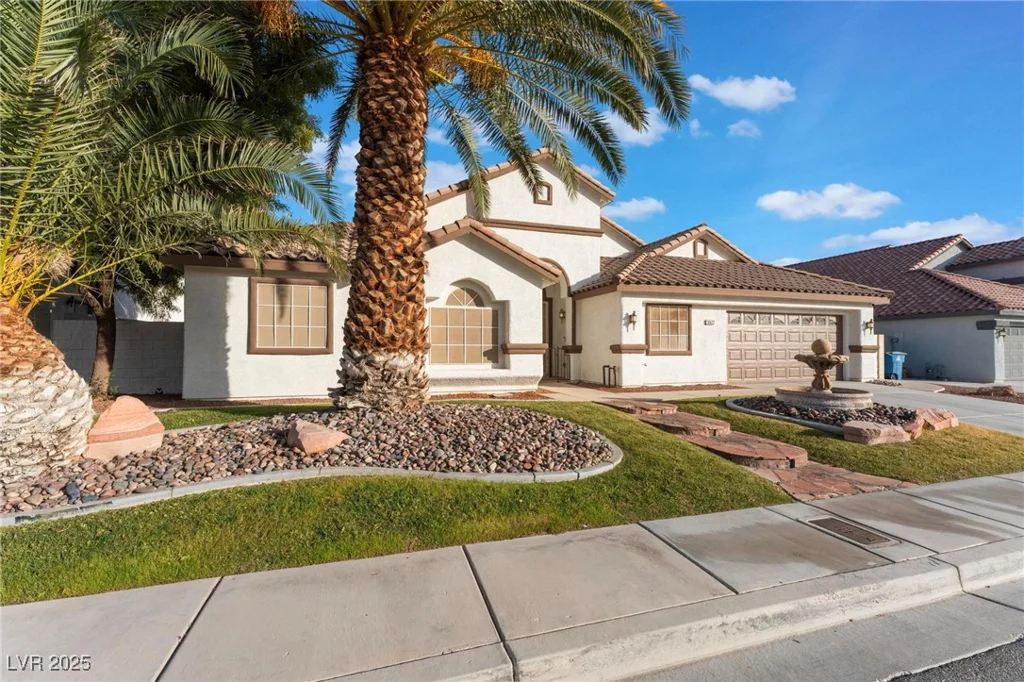 5522 Oakview Falls, Las Vegas, NV 89148