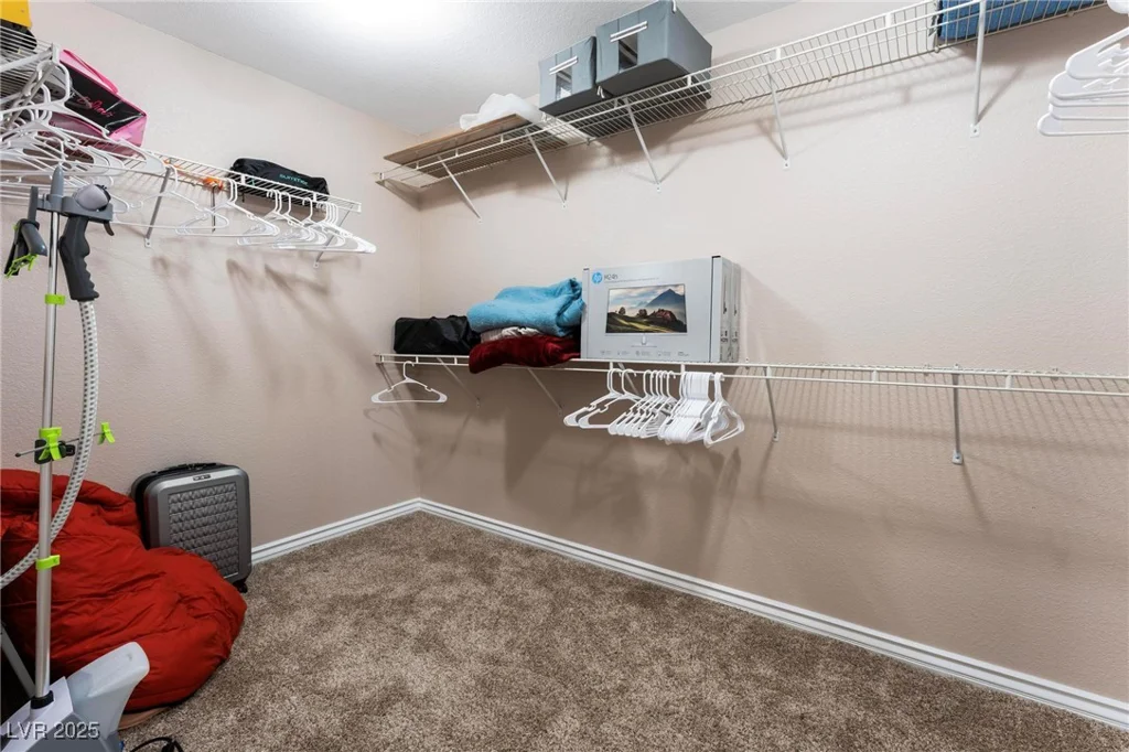 5522 Oakview Falls, Las Vegas, NV 89148