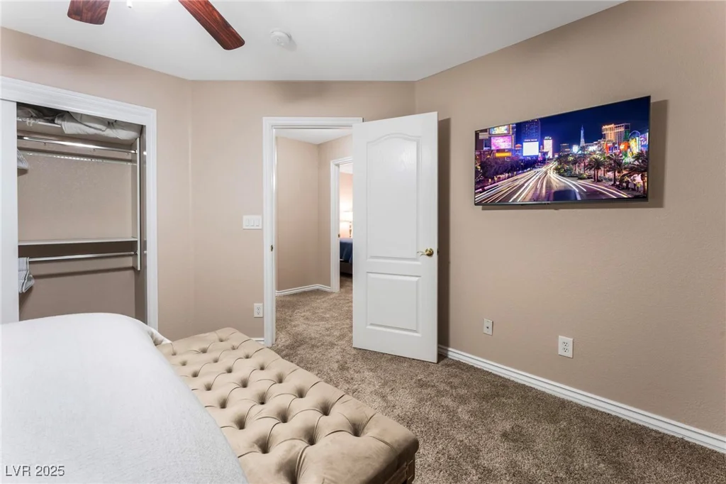5522 Oakview Falls, Las Vegas, NV 89148