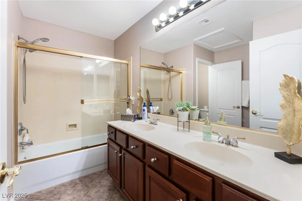 5522 Oakview Falls, Las Vegas, NV 89148
