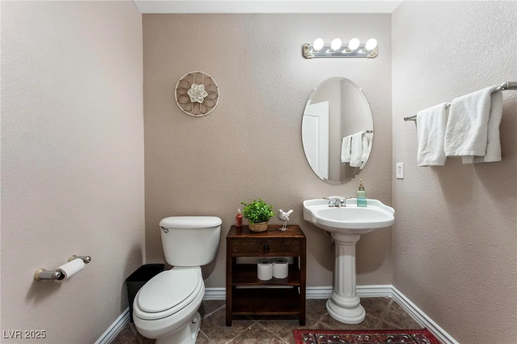 5522 Oakview Falls, Las Vegas, NV 89148
