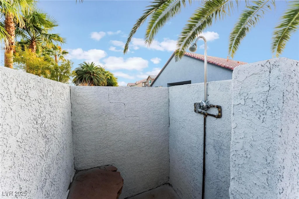 5522 Oakview Falls, Las Vegas, NV 89148