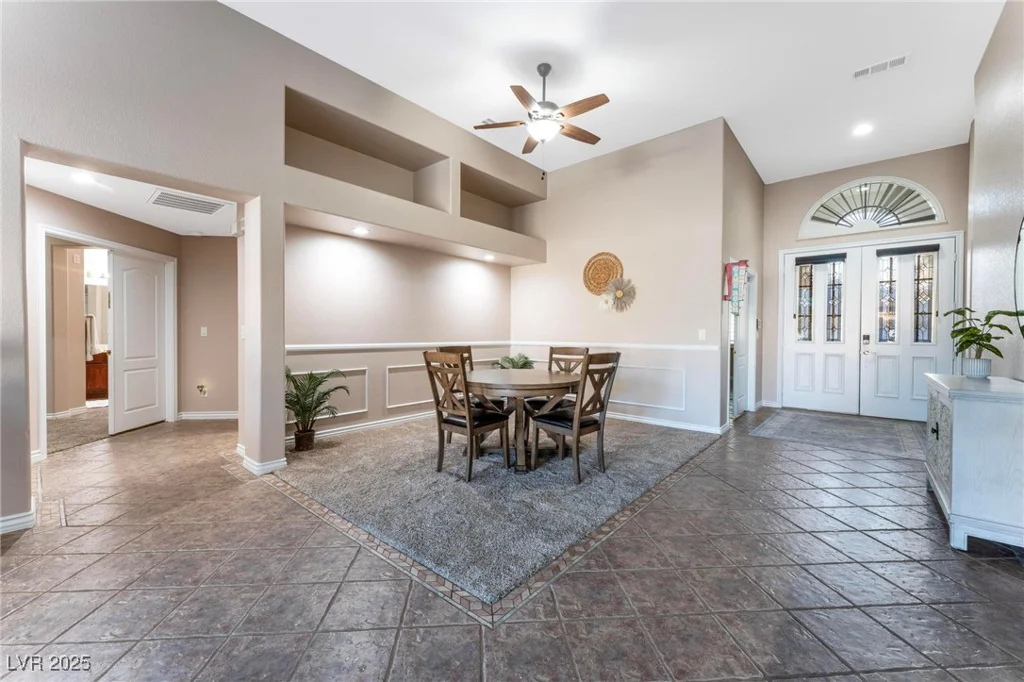 5522 Oakview Falls, Las Vegas, NV 89148
