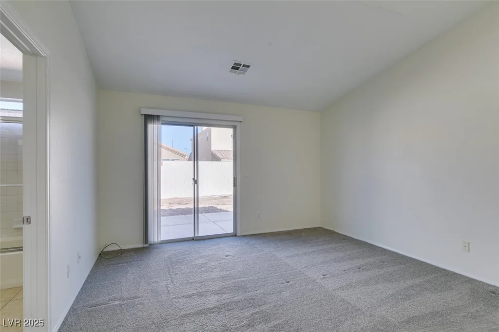 162 Windy Creek, Las Vegas, NV 89123