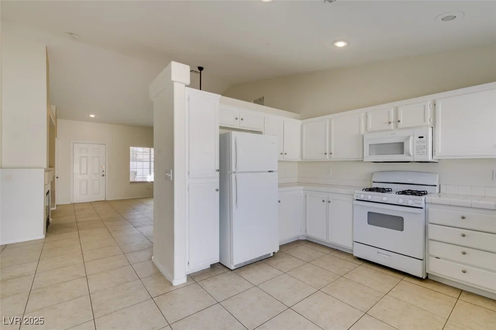 162 Windy Creek, Las Vegas, NV 89123