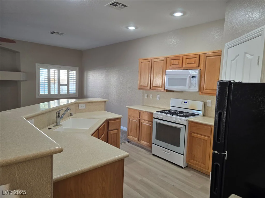 1142 Grass Pond, Henderson, NV 89002
