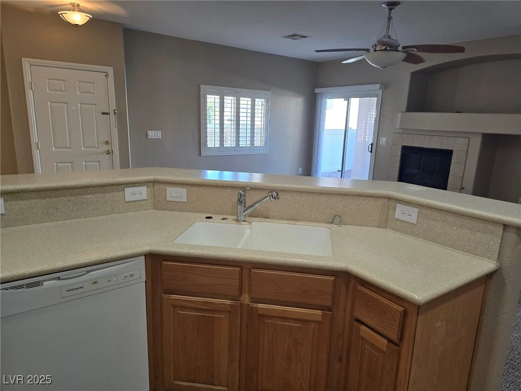 1142 Grass Pond, Henderson, NV 89002