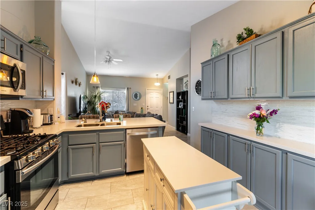 1066 Bootspur, Henderson, NV 89012