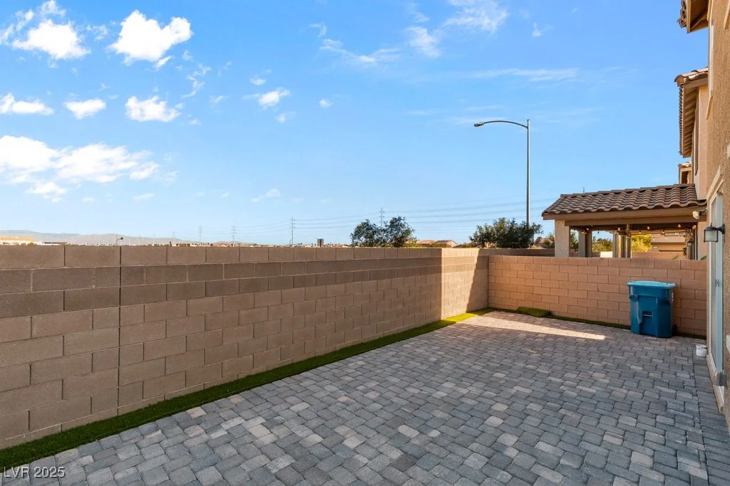 6986 Bard, Las Vegas, NV 89113