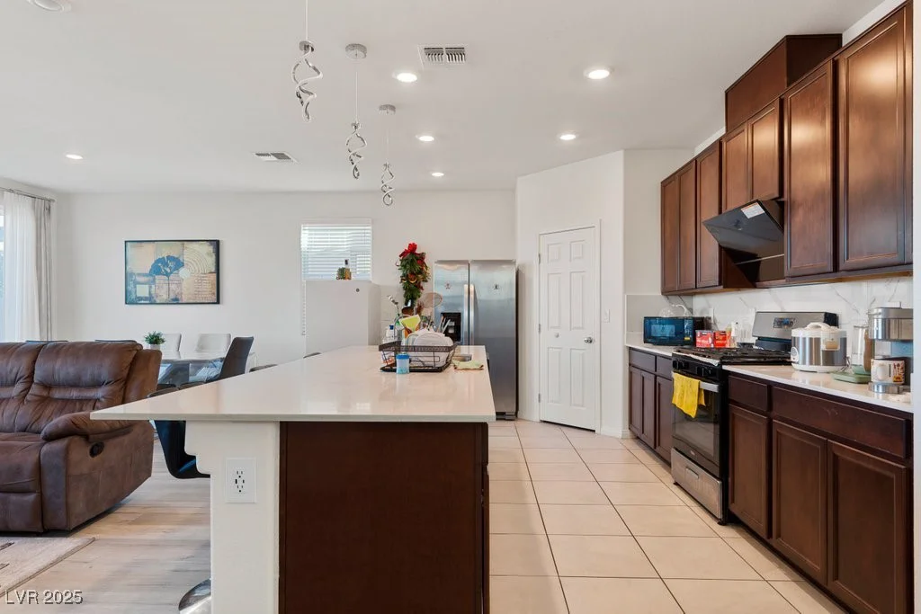 6986 Bard, Las Vegas, NV 89113