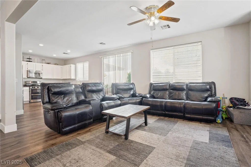 618 Lava Beds, North Las Vegas, NV 89084