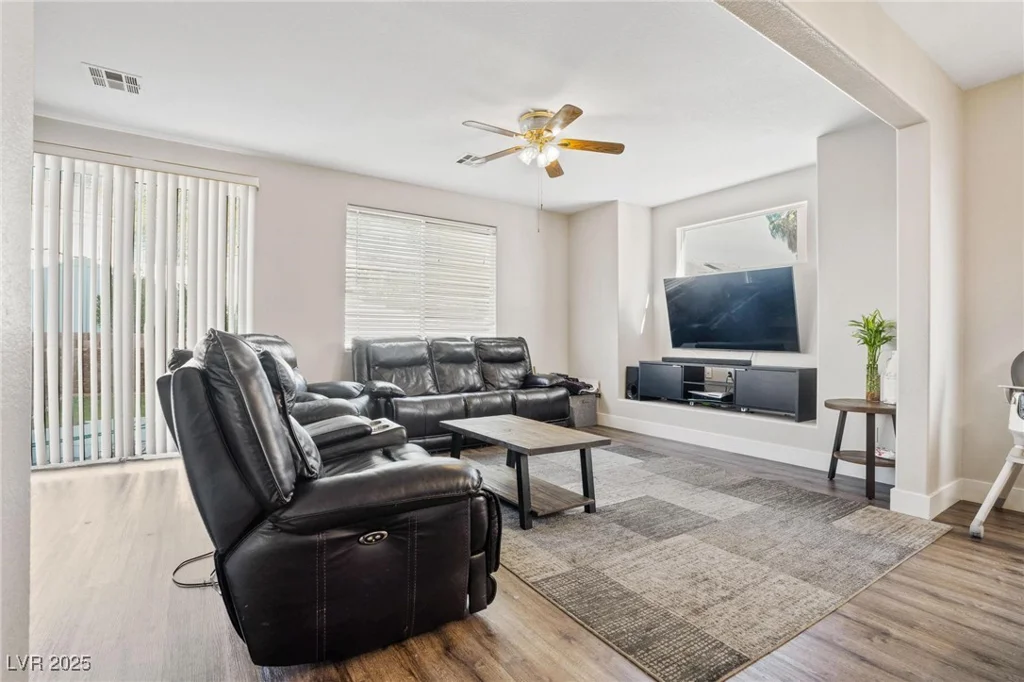 618 Lava Beds, North Las Vegas, NV 89084