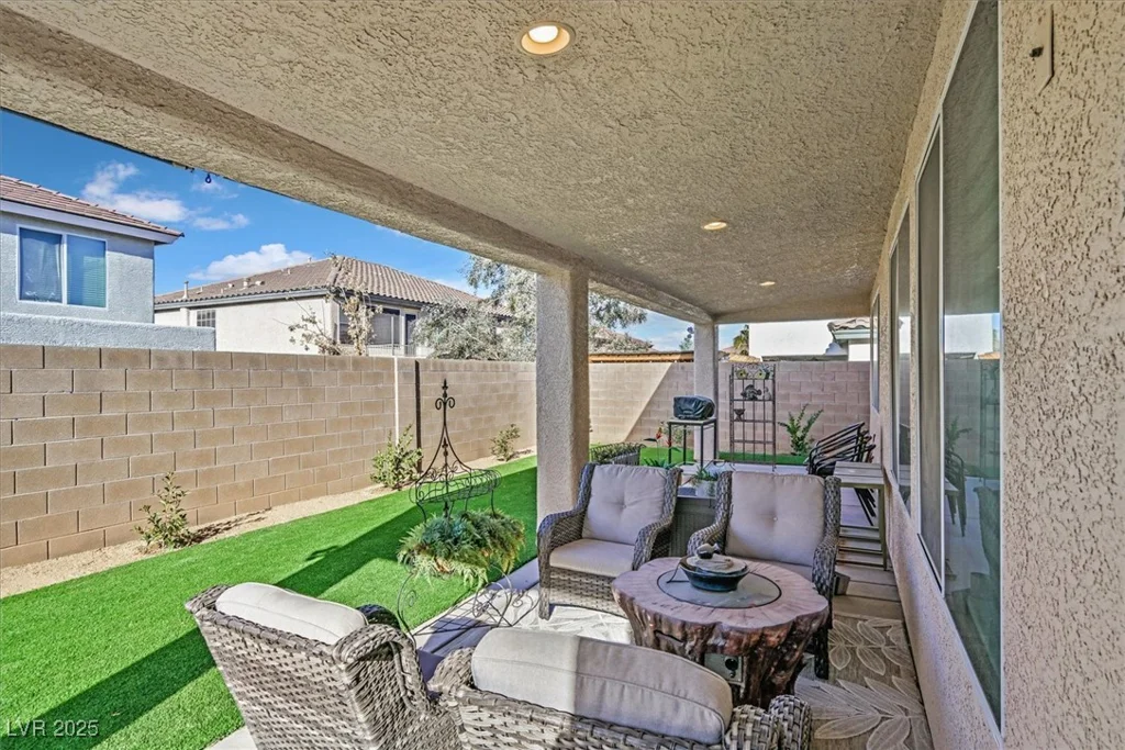 988 Buffalo River, Henderson, NV 89002