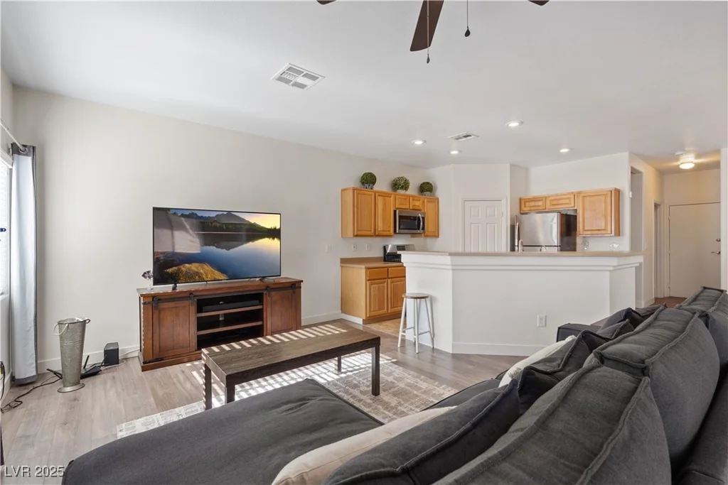 9077 Camp Light, Las Vegas, NV 89149