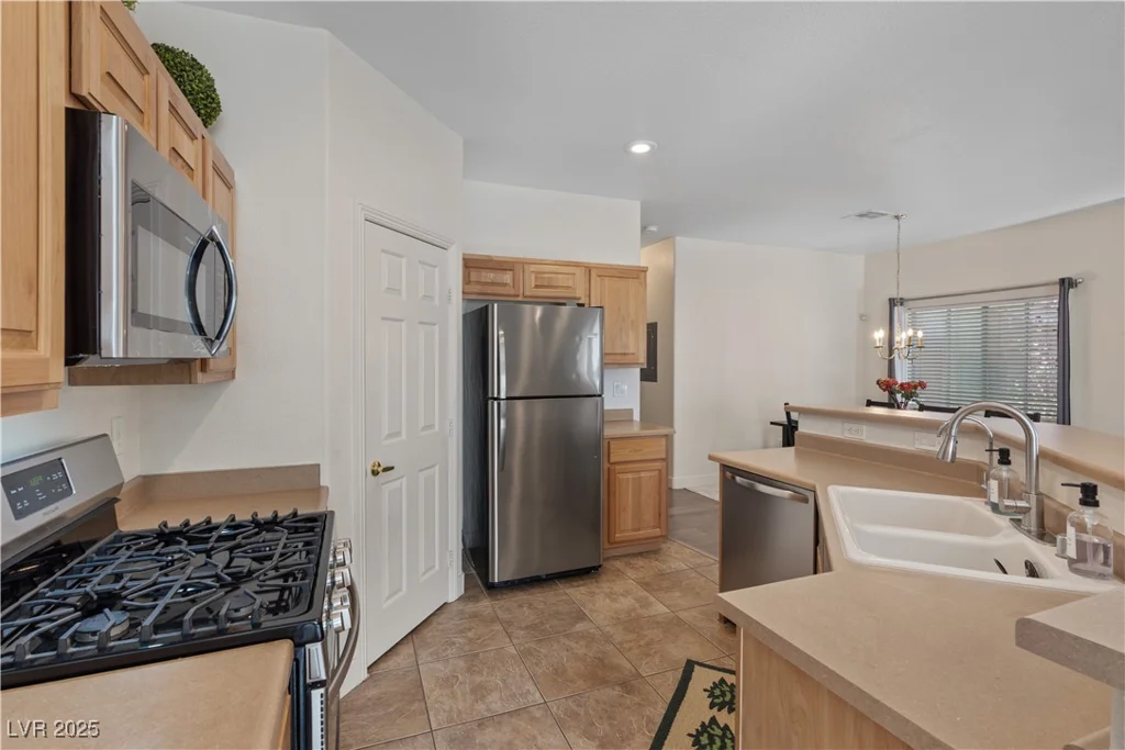 9077 Camp Light, Las Vegas, NV 89149