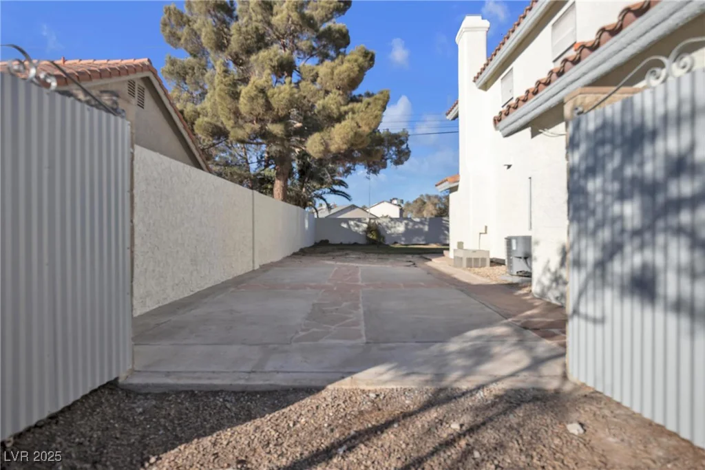 1252 Little Sidnee, Las Vegas, NV 89123