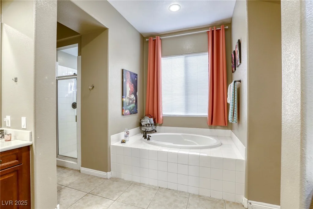 9343 White Waterfall, Las Vegas, NV 89149