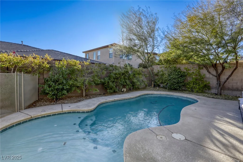9343 White Waterfall, Las Vegas, NV 89149