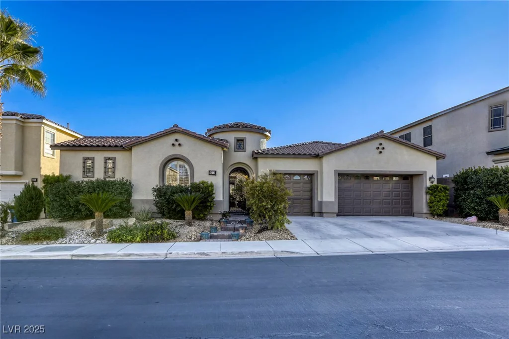9343 White Waterfall, Las Vegas, NV 89149
