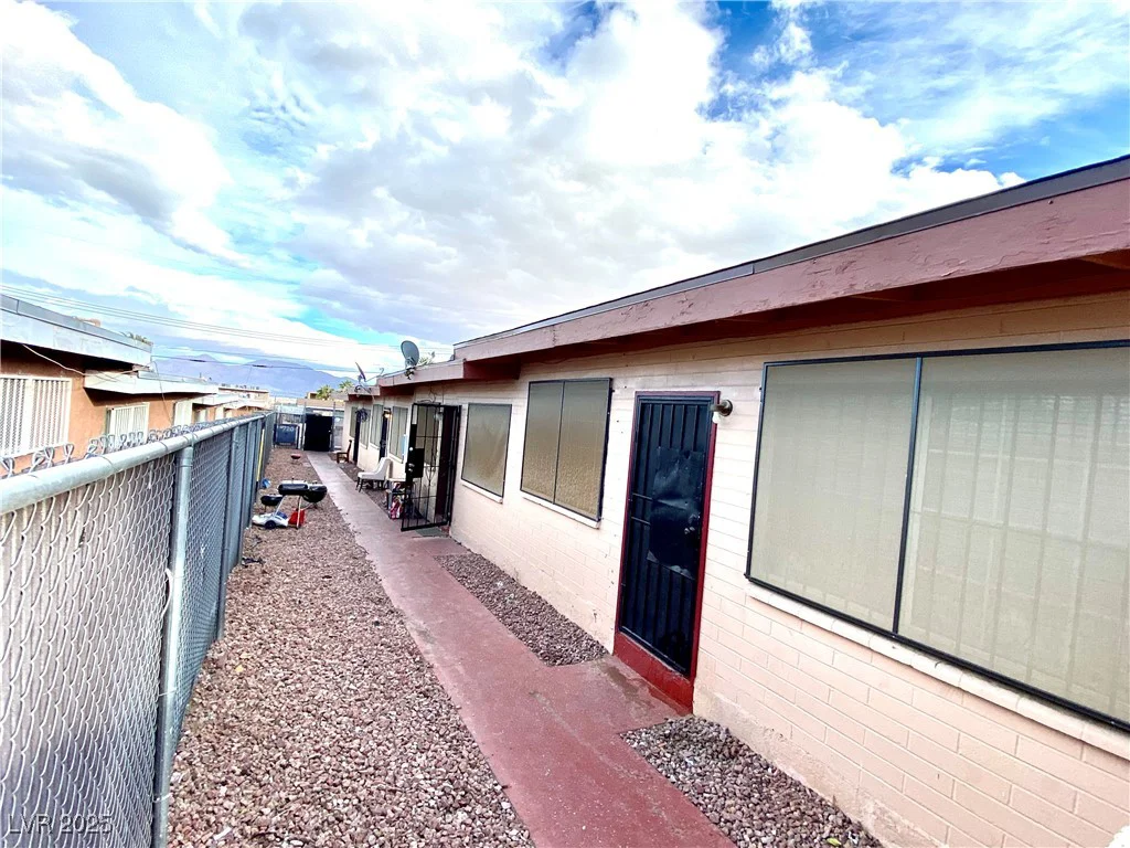 720 10th, Las Vegas, NV 89101