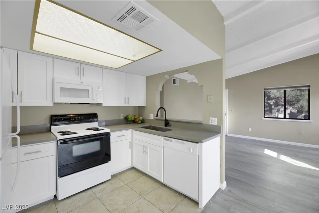4752 Obannon, Las Vegas, NV 89102