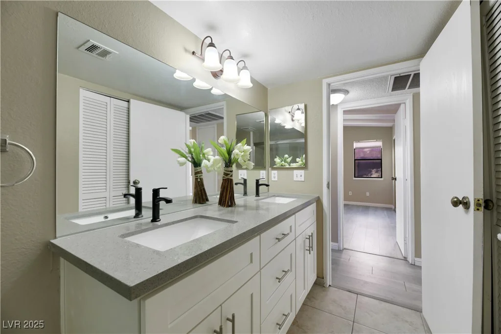 4752 Obannon, Las Vegas, NV 89102